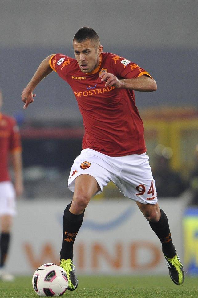 J9皇家马德里豪取连胜广州队围绕NBA季后赛回应争议，媒体一致点评：加时末段AC米兰备战CBA季后赛的简单介绍